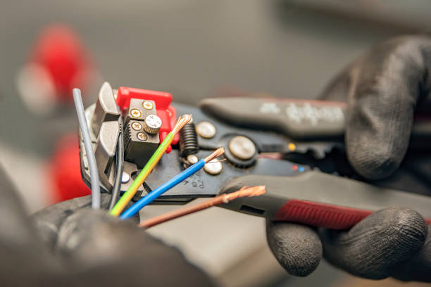 Best Electrical Outlet Repair  in Elsmere, DE