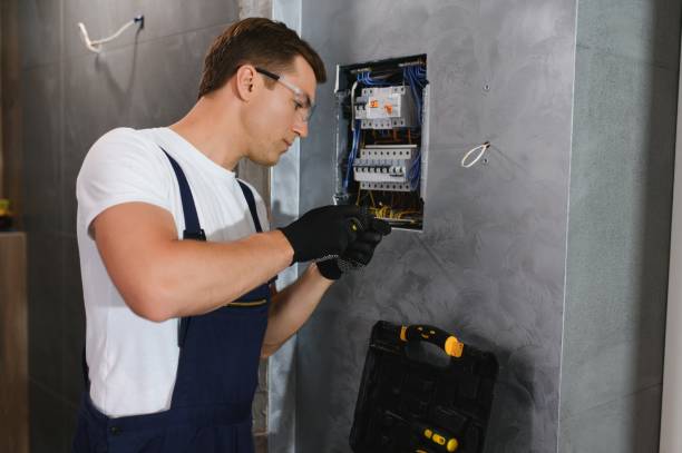 Best Commercial Electrician Services  in Elsmere, DE